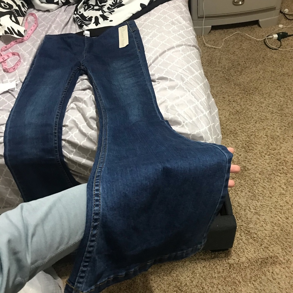 Lizard Thicket flare jeans